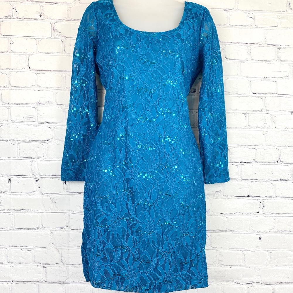 Venus lace & sequins dress